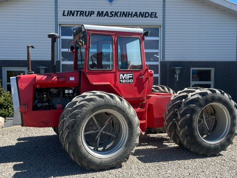 Massey Ferguson 1200 Med tvillinghjul
