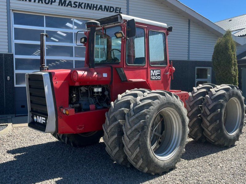 Massey Ferguson 1200 Med tvillinghjul