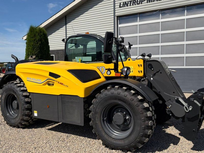 New Holland TH 7.42 Elite Den nye model 145hk med masser af udstyr og 6F-3R
