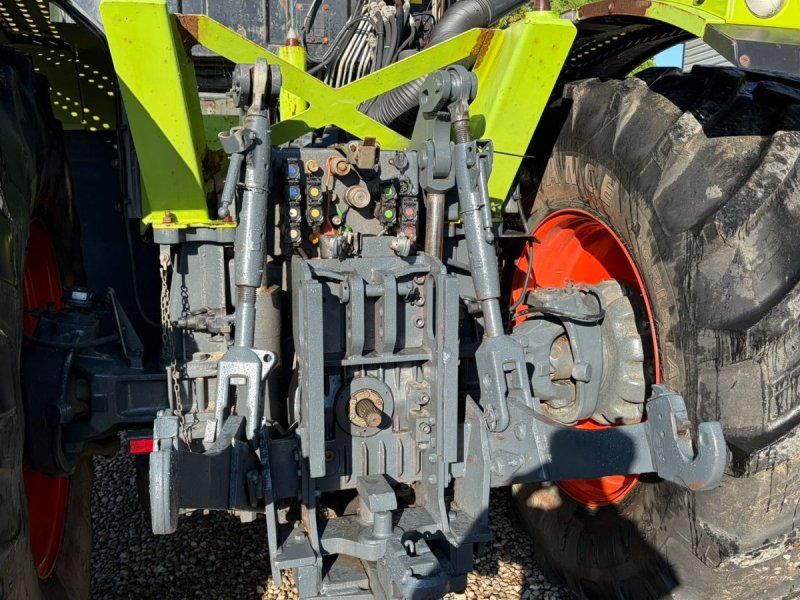 Claas XERION 3800 Med frontlift