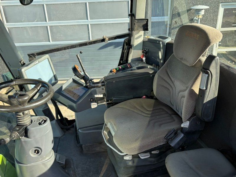 Claas XERION 3800 Med frontlift