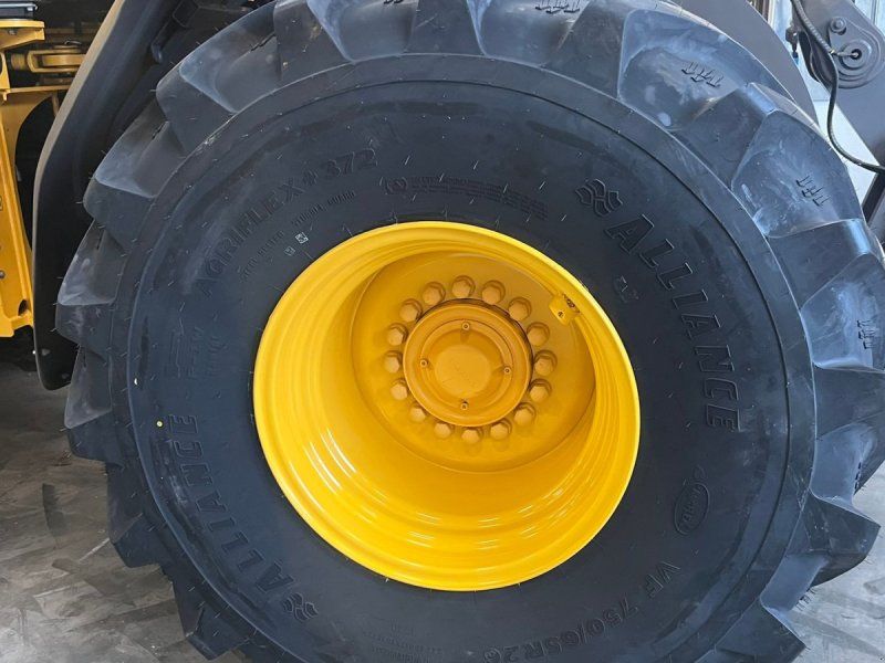 Volvo NYT SÆT. VF 750/65R26 Agrifl 372+ m stålbælte. Nyt komplet sæt