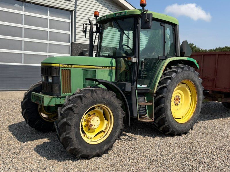 John Deere 6200