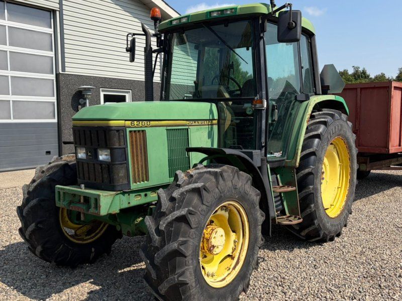 John Deere 6200