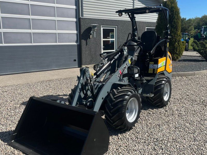 Giant G2200E X-tra E Elektrisk læsser. DEN HAR KUN KØRT DEMO OG ER