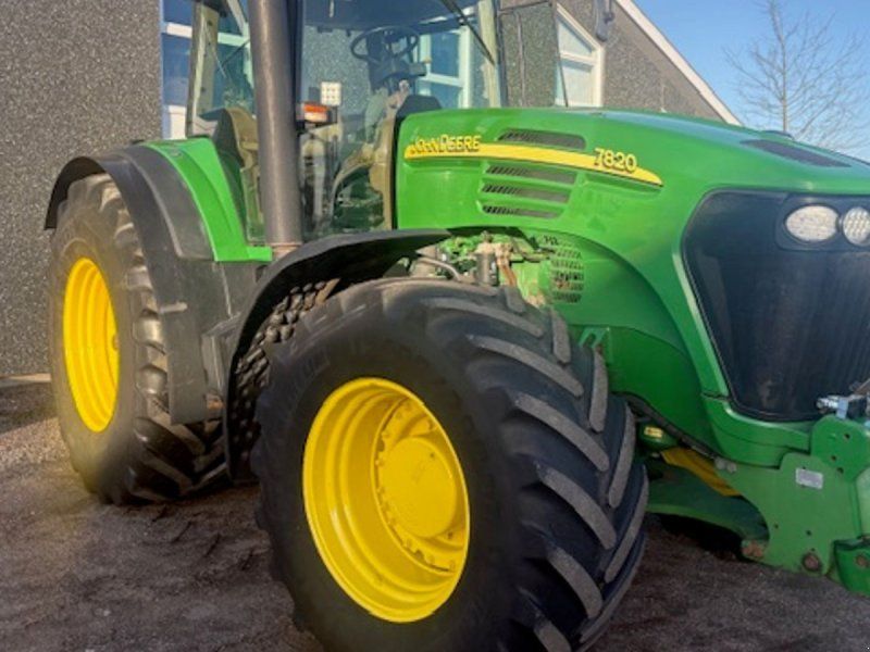 John Deere 7820 Auto Power FRONTLIFT