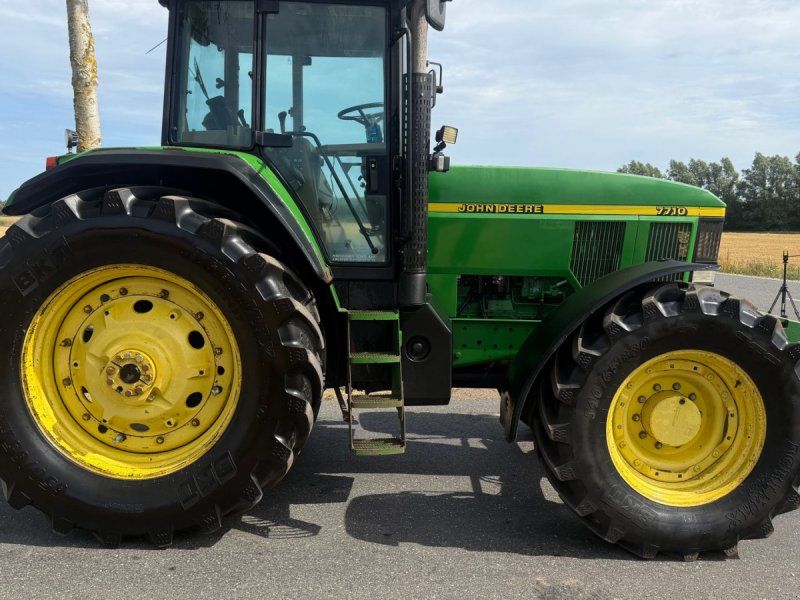 John Deere 7710 God gammel , kører bedre end mange af de nye