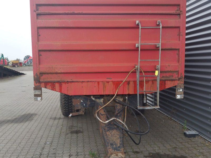 14 tons