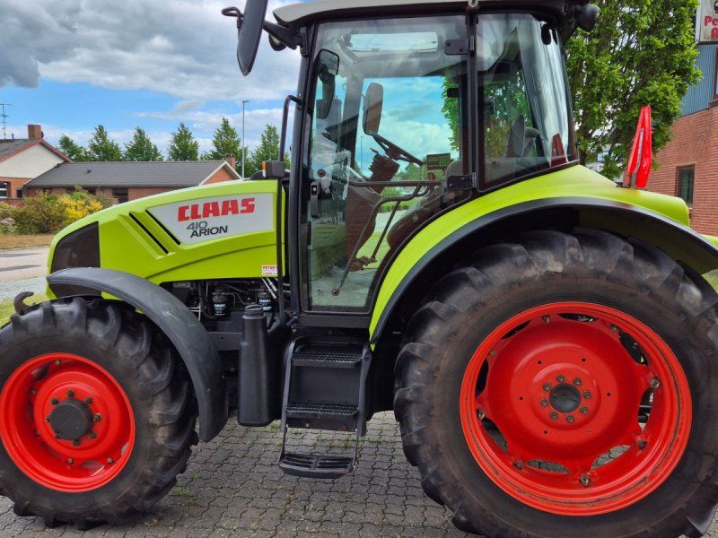 Claas Arion 410