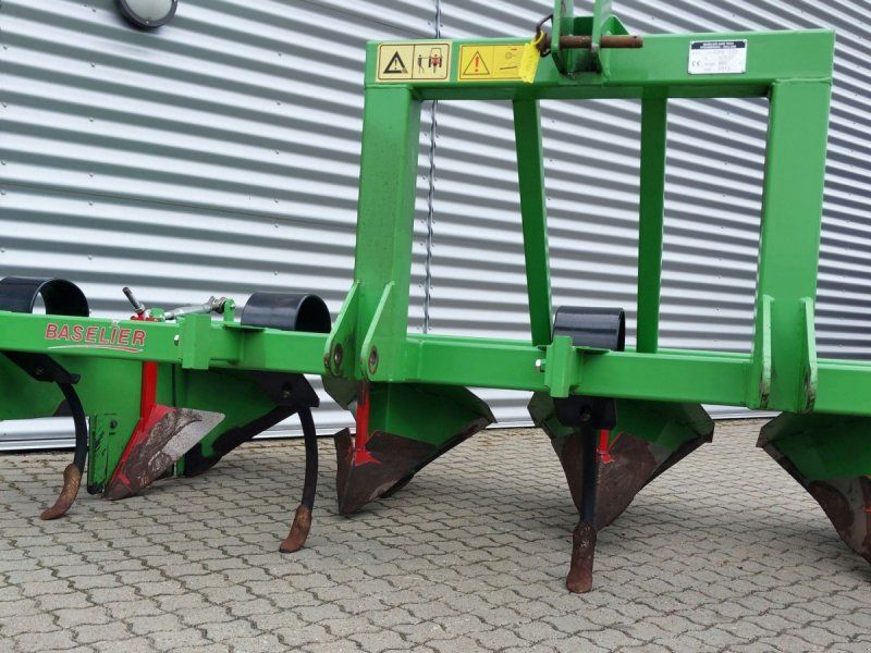Baselier 4GKB 330