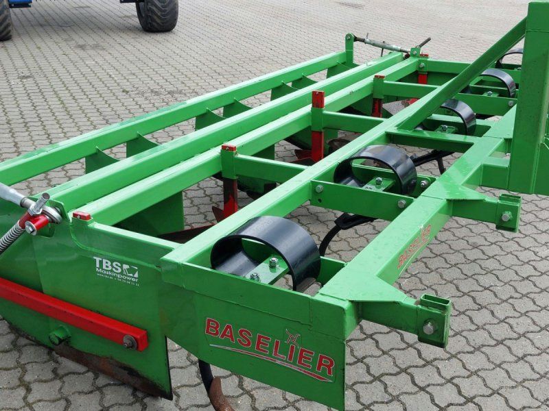 Baselier 4GKB 330
