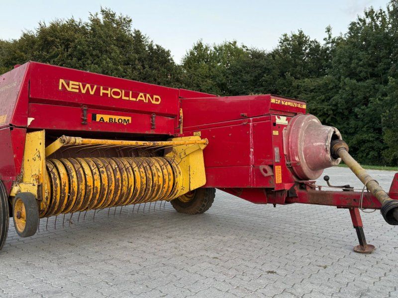New Holland Hayliner 370