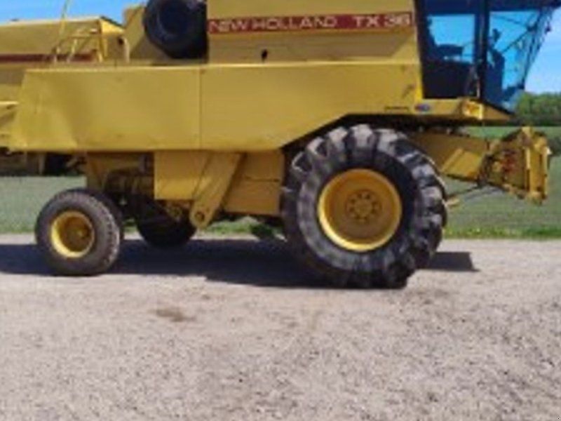 New Holland TX36