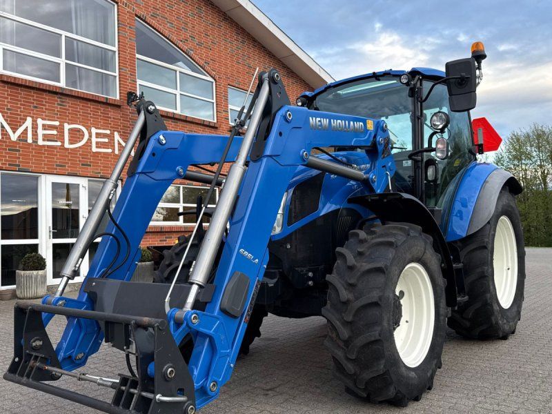 New Holland T5.90 + Stoll 685LA