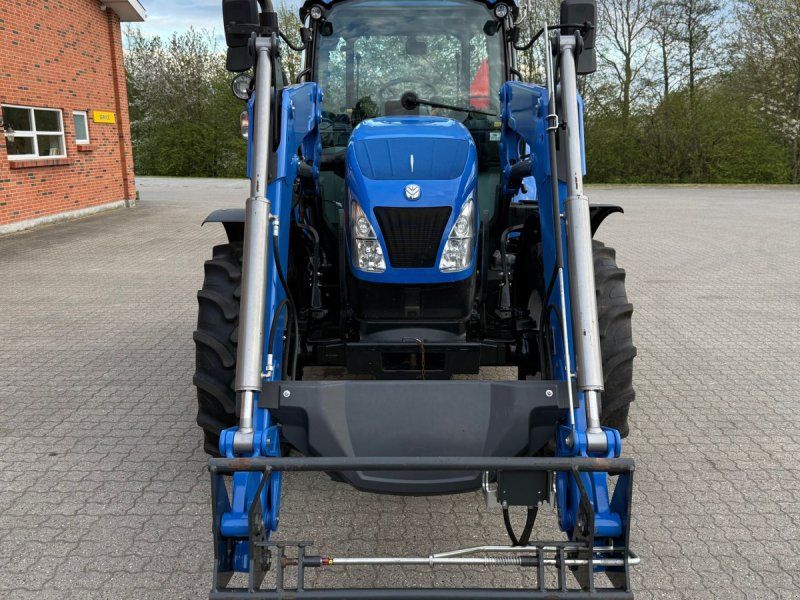 New Holland T5.90 + Stoll 685LA