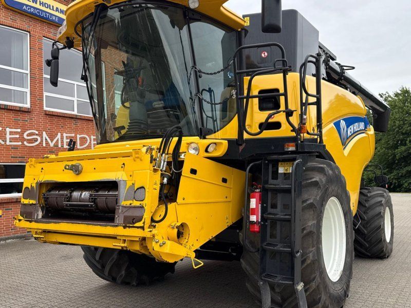 New Holland CR9080 SLH Eleion + 35” VarioFeed HD