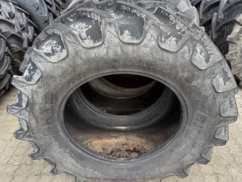 BKT 480/70 R30