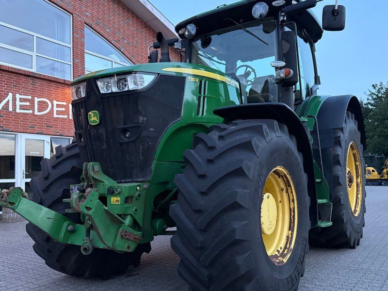 John Deere 7310R