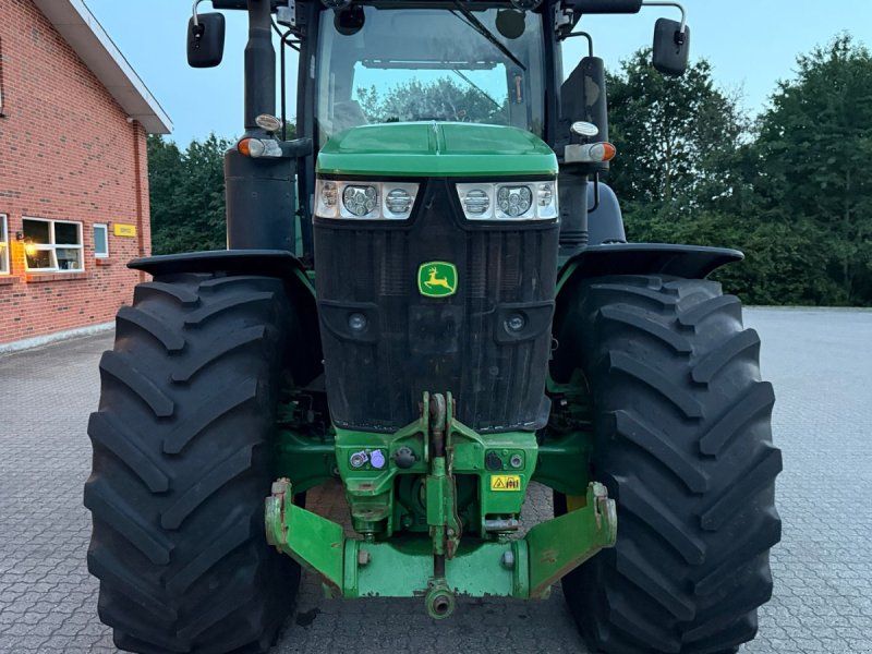 John Deere 7310R
