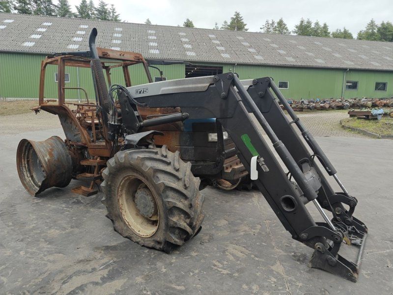 New Holland 8560
