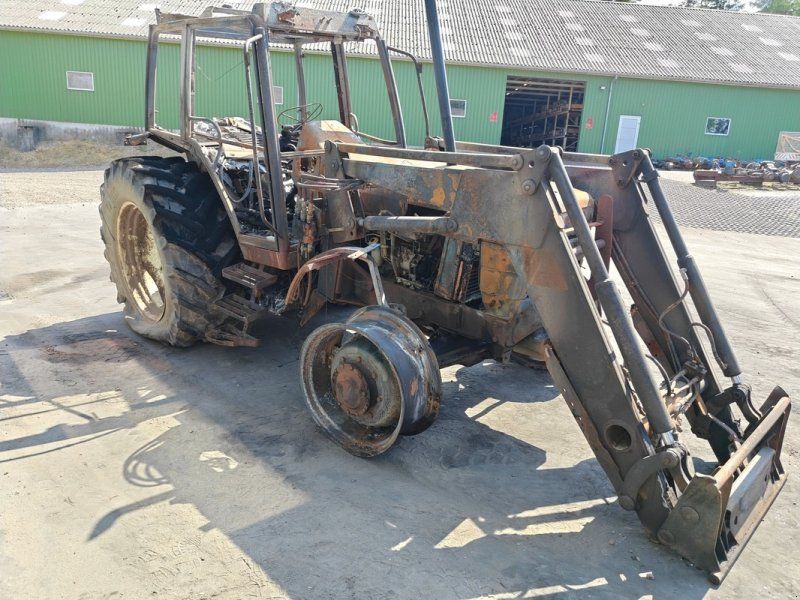 New Holland 8340