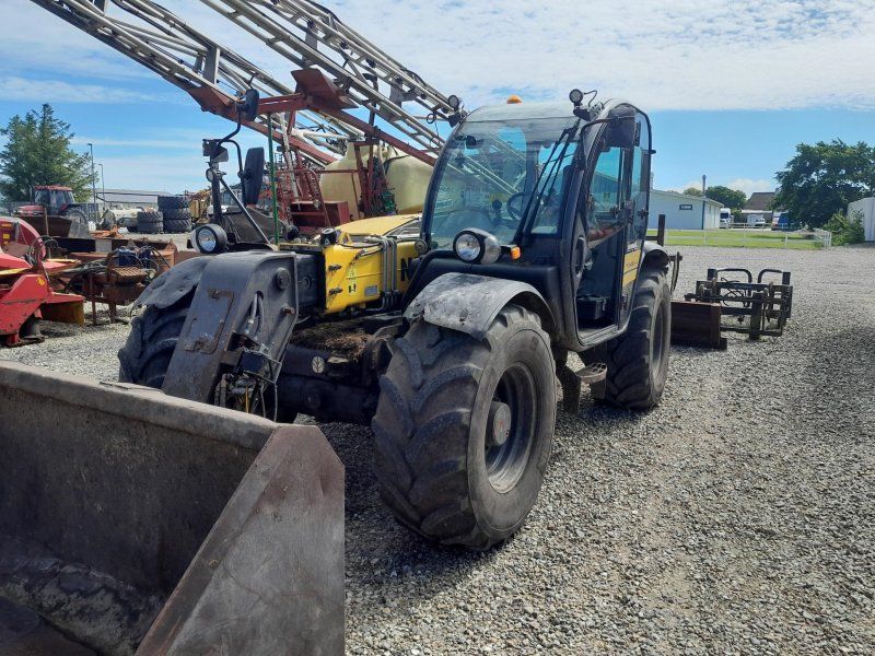 New Holland TH7.42- 145HK