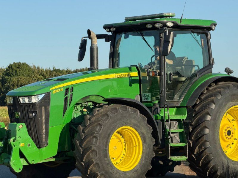John Deere 8310R