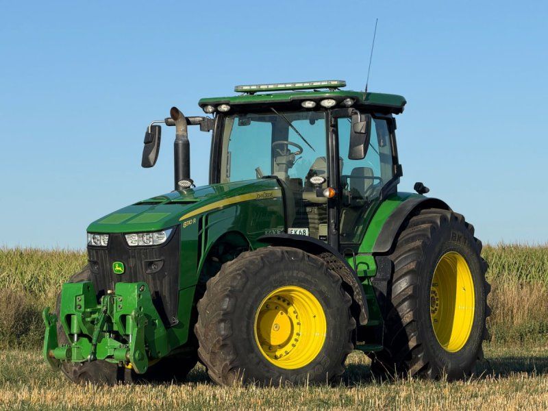 John Deere 8310R