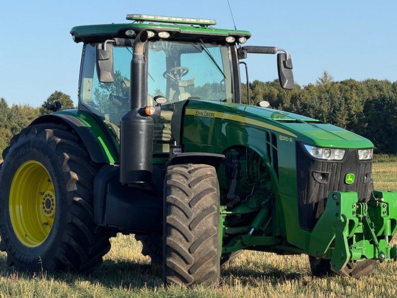 John Deere 8310R
