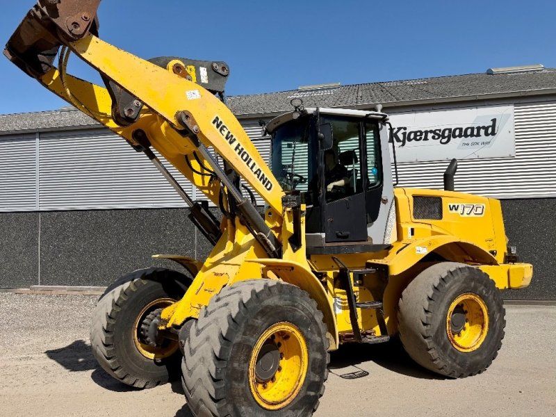 New Holland W 170