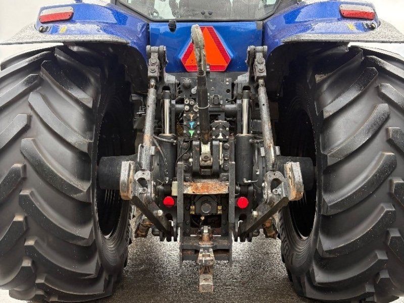 New Holland T8.435