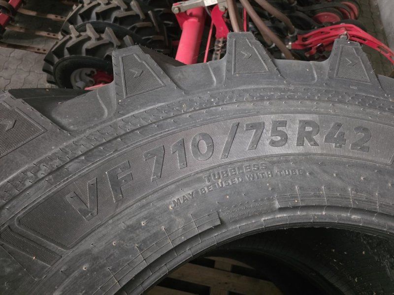 Ceat VF 710/75R42