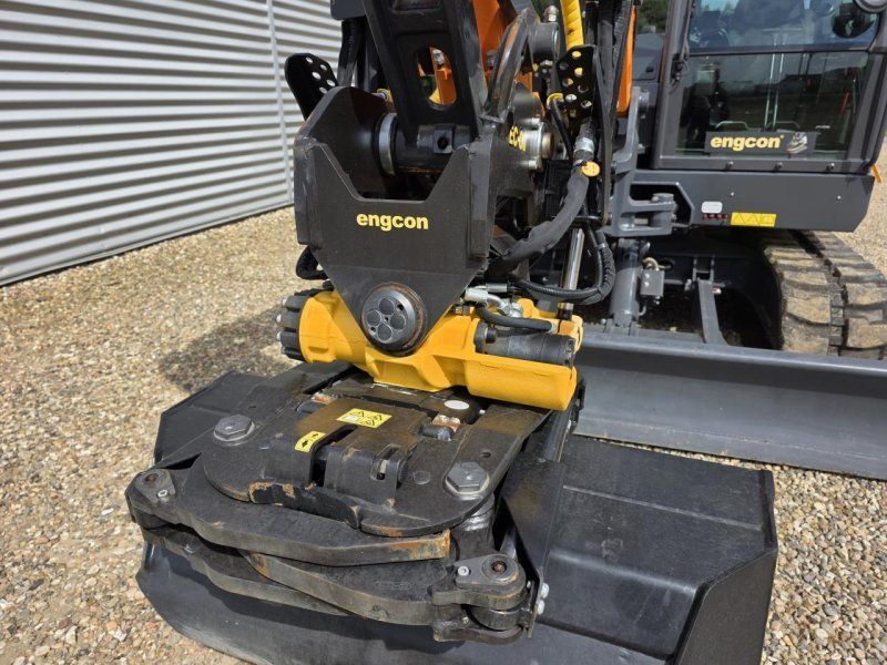 Develon DX85R-7