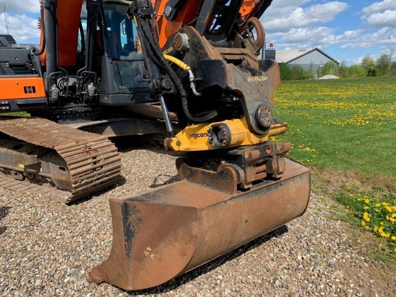 Doosan DX255-5