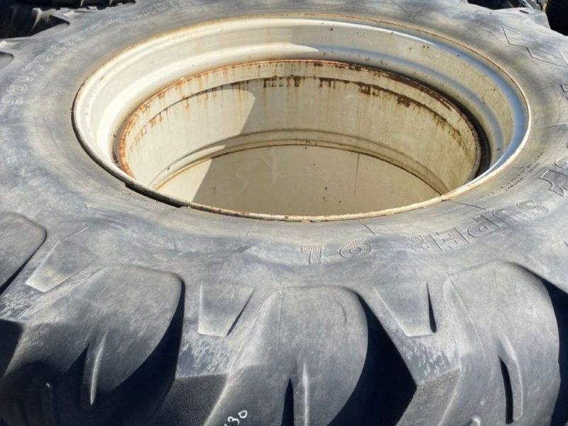 580/70R38 Med låse