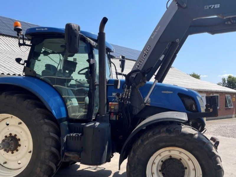New Holland T7.235 AC Med Ålø Q78 læsser