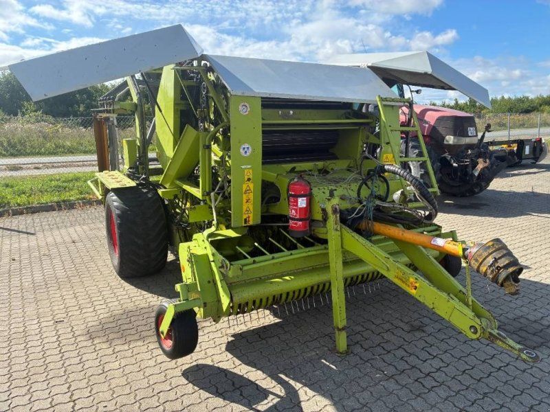 Claas Rollant 255 RC Uniwrap