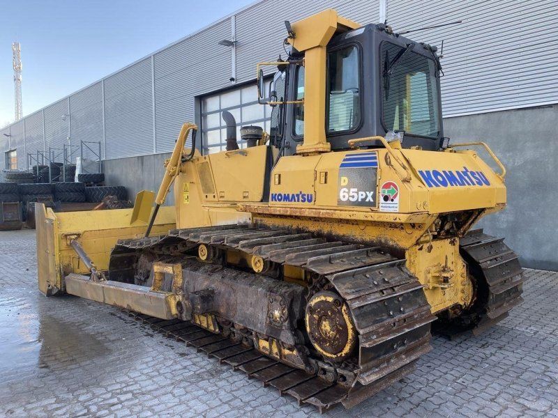 Komatsu D65PX-15