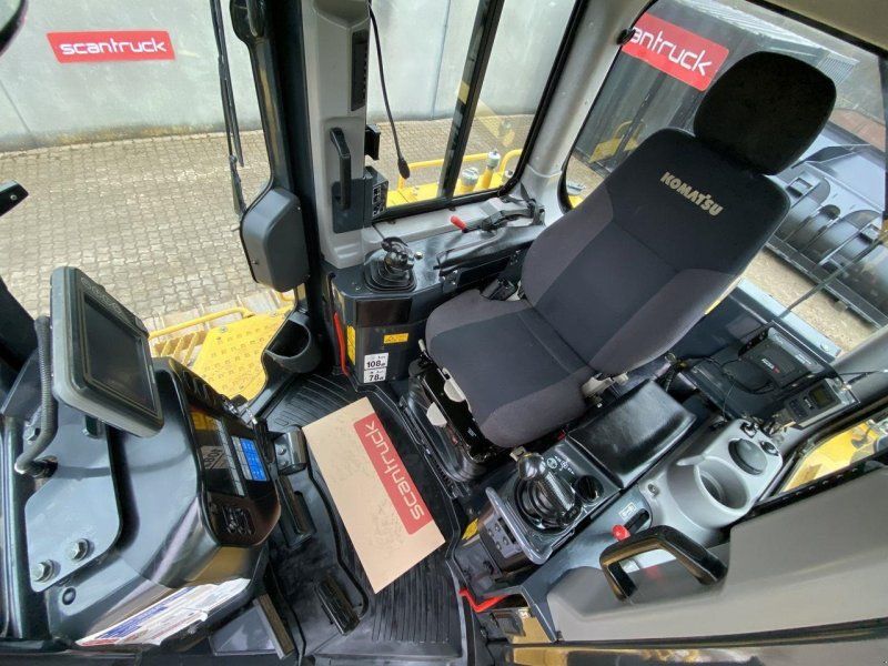 Komatsu D65PXI-18EO