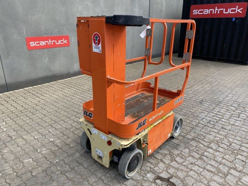 JLG 1230ES