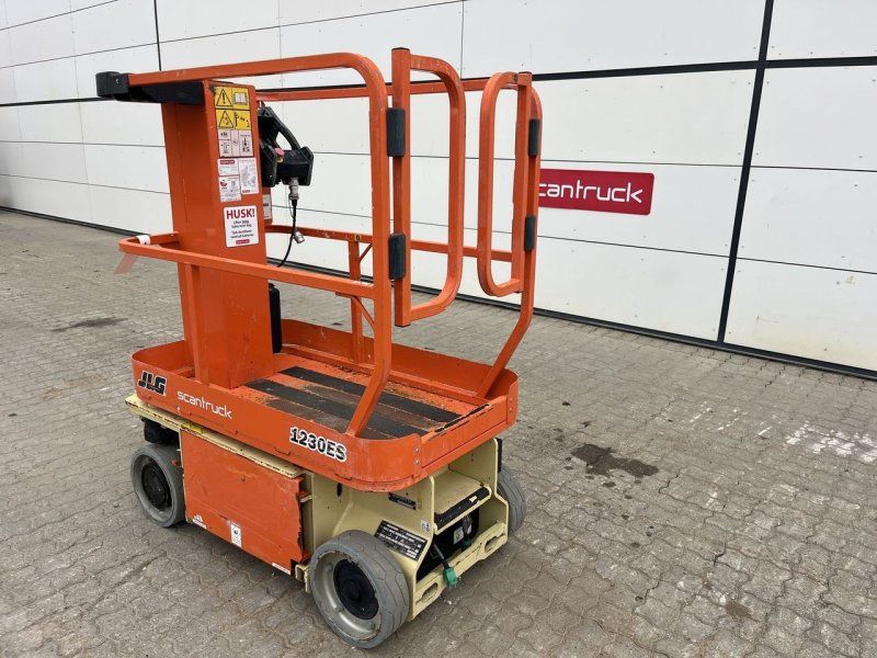 JLG 1230ES