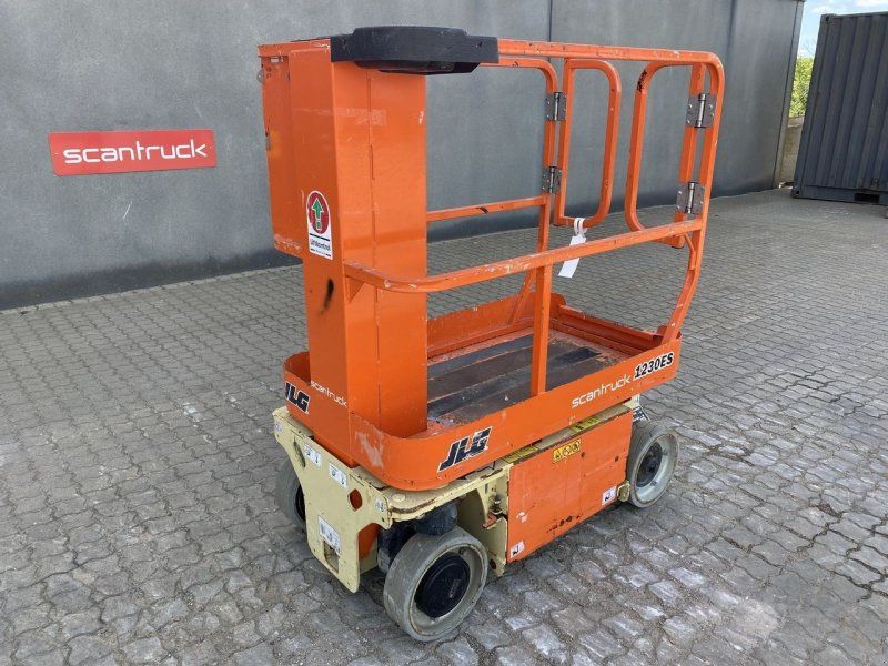 JLG 1230ES