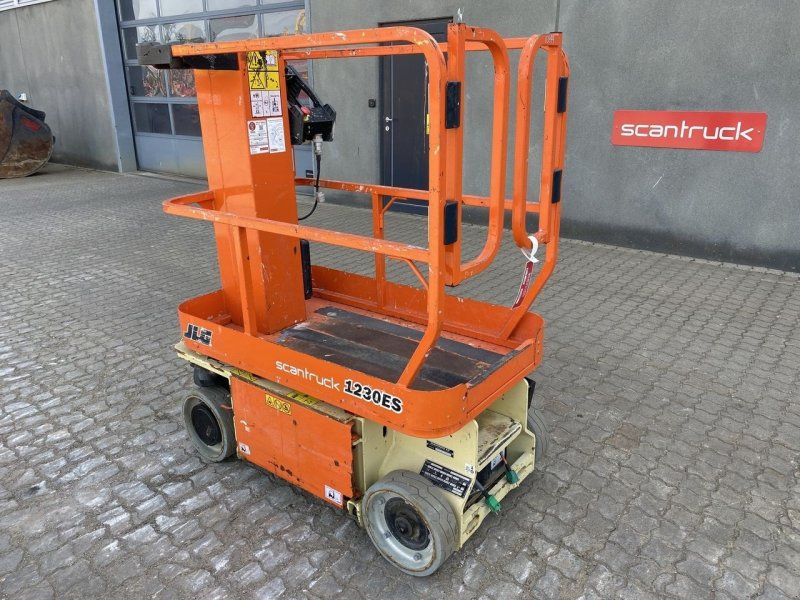 JLG 1230ES