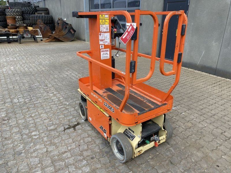 JLG 1230ES
