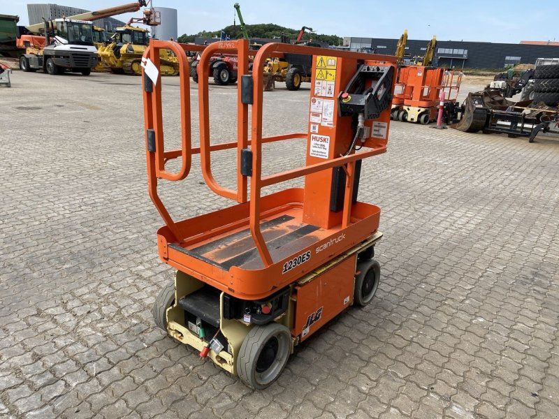 JLG 1230ES