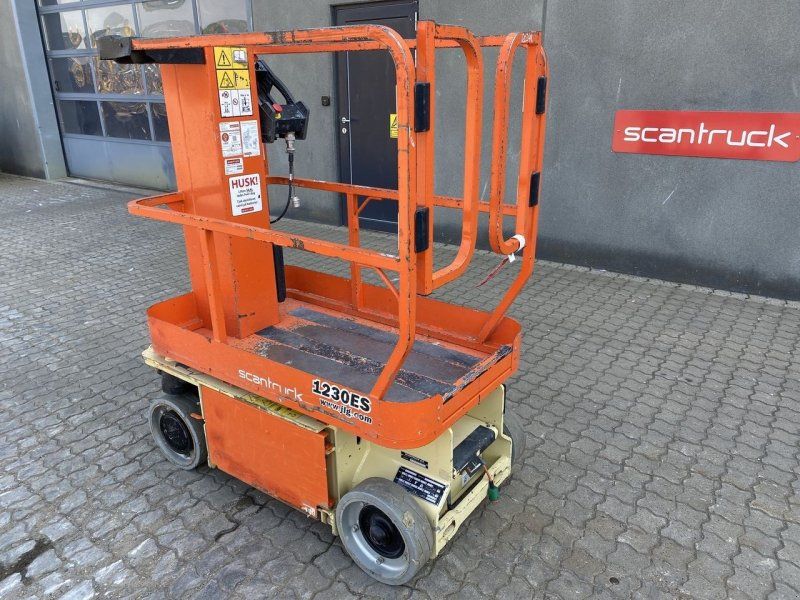 JLG 1230ES
