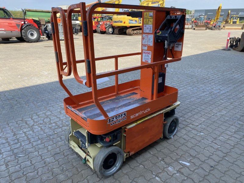JLG 1230ES