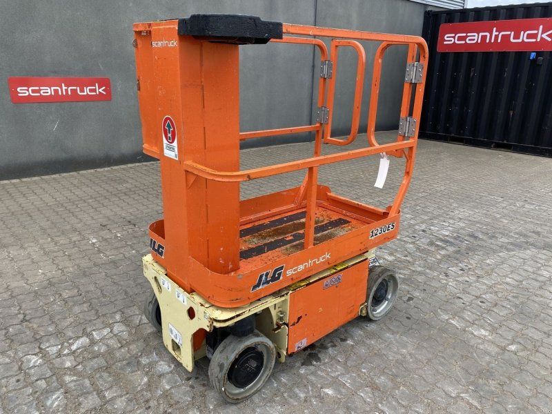 JLG 1230ES