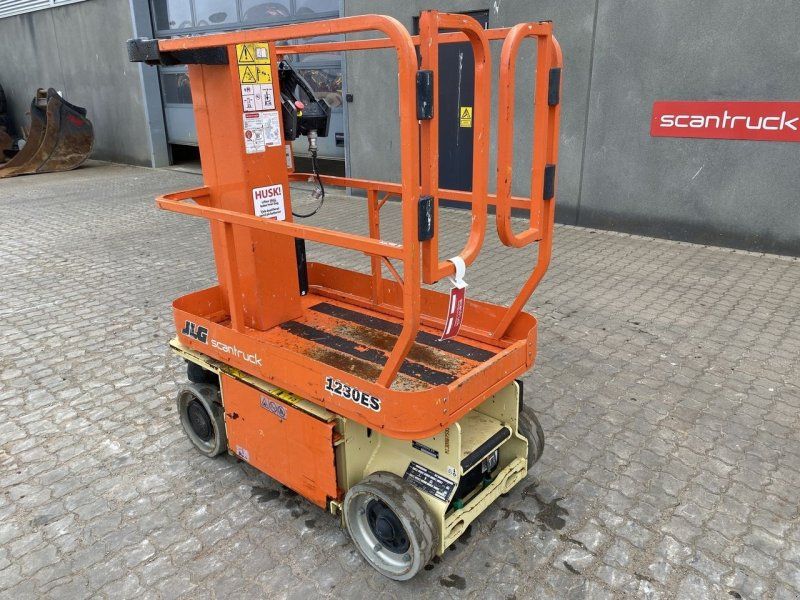 JLG 1230ES