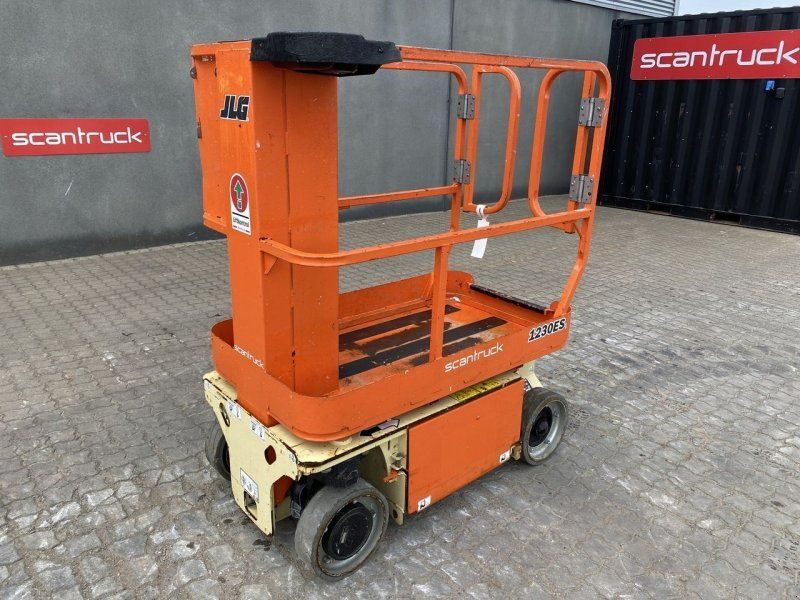 JLG 1230ES